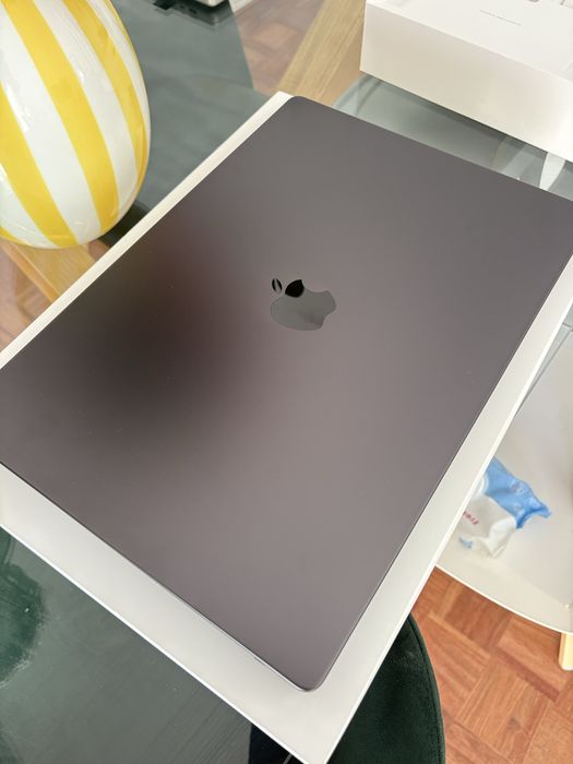 Macbook pro M4 16” 48gb ram disco 512 ssd