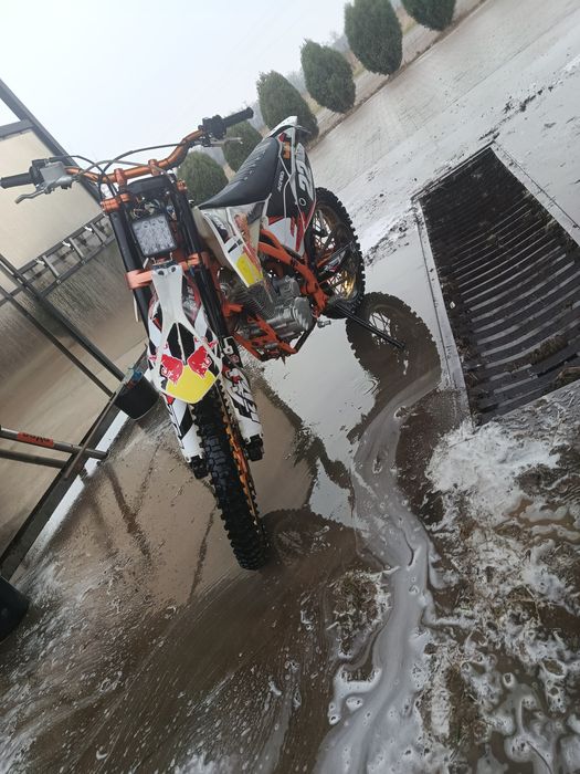 Мотоцикли з документами