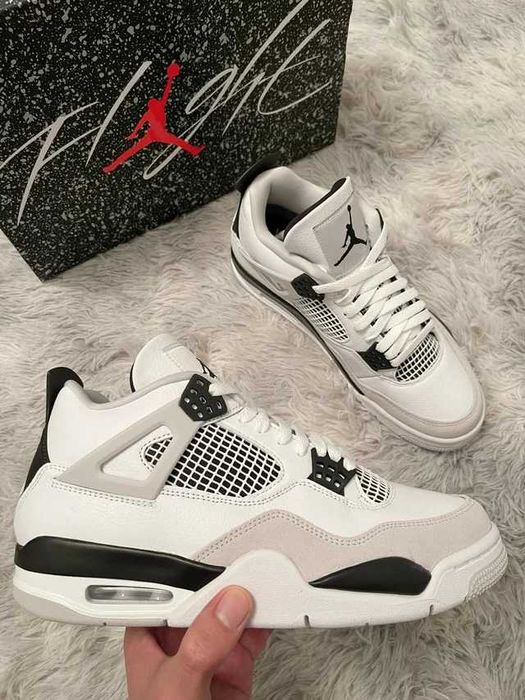 Buty damskie Trampk Jordan 4 Retro Military Black R.45