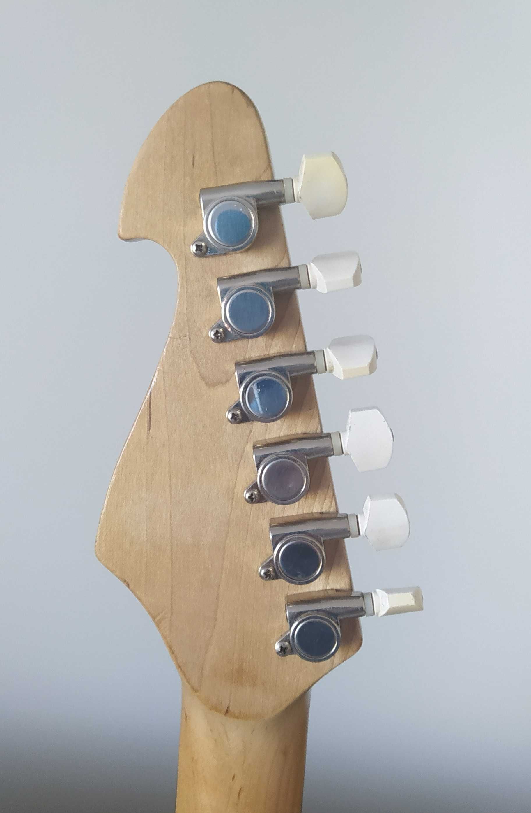 sprzedam gitarę elektryczną LAG Jet