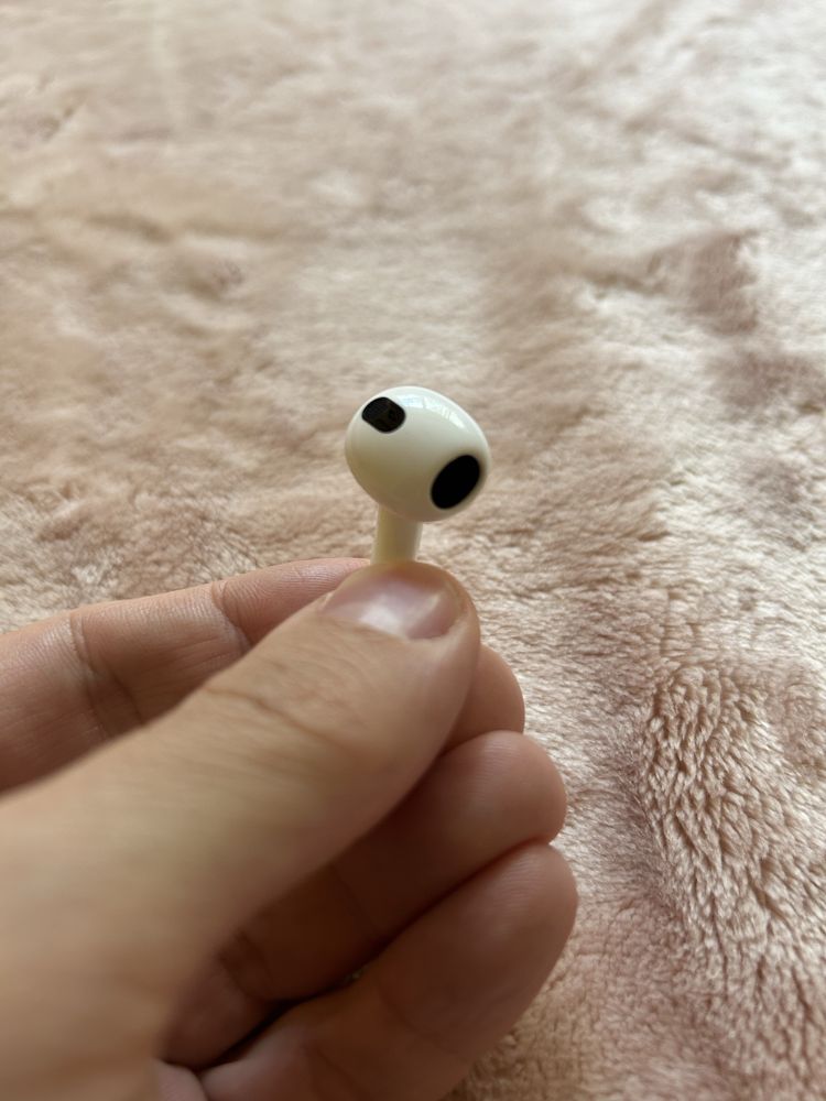 Apple AirPods 3 generacji