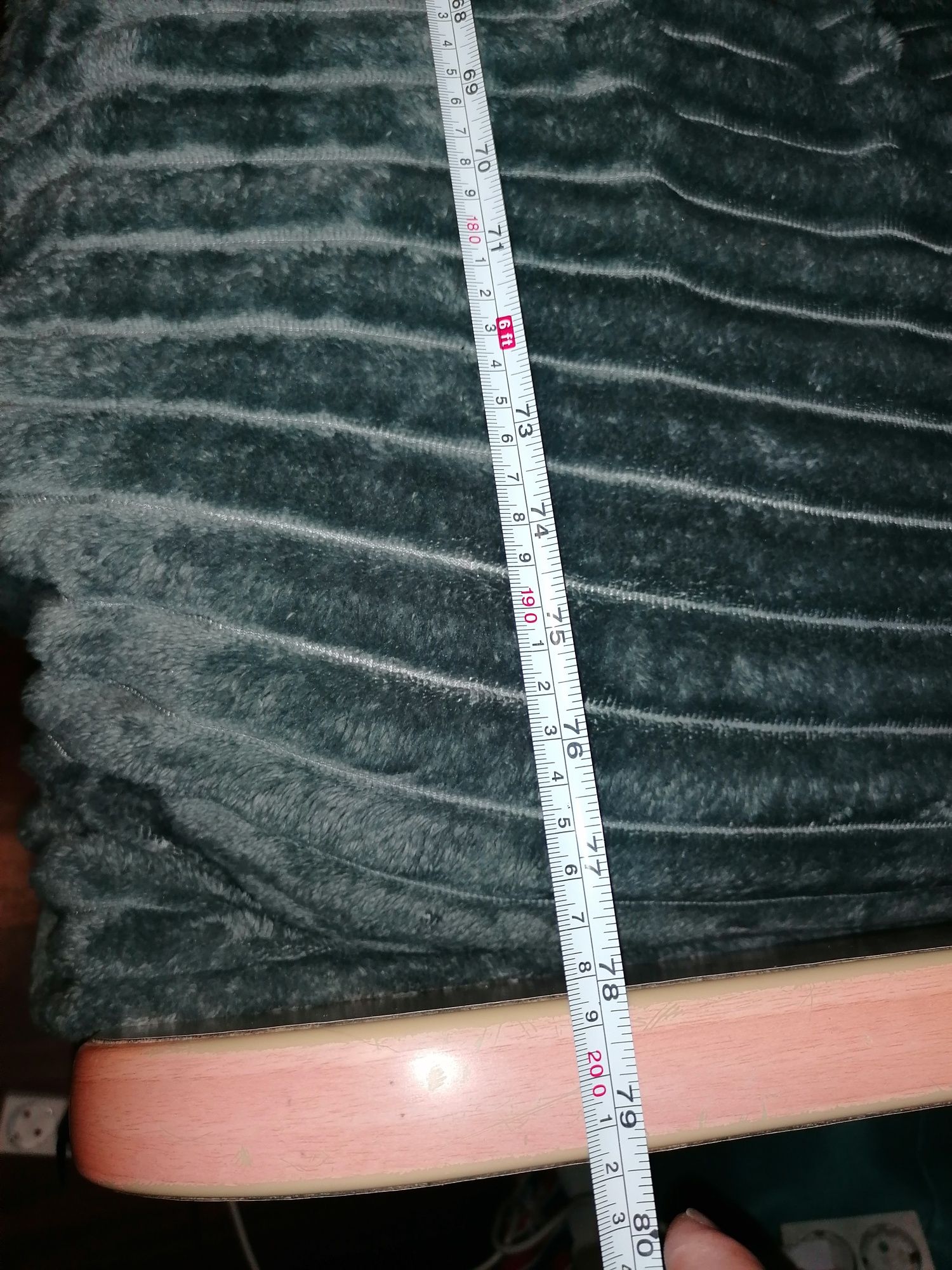 Cama dupla de solteiro com gavetas de arrumação