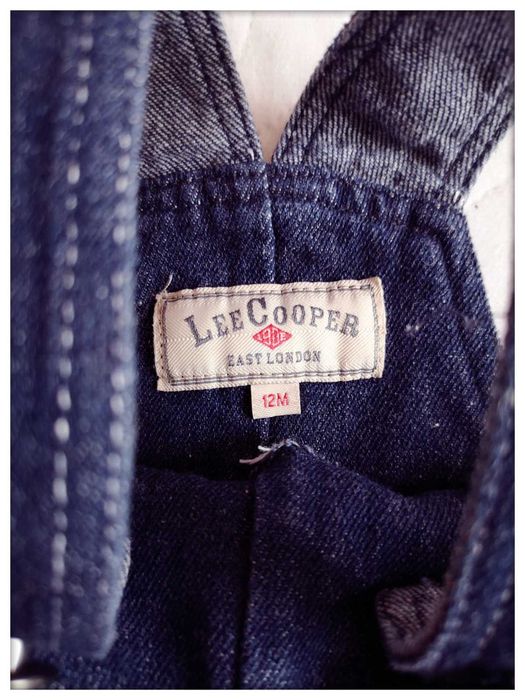 Джинсовий комбiнезон.