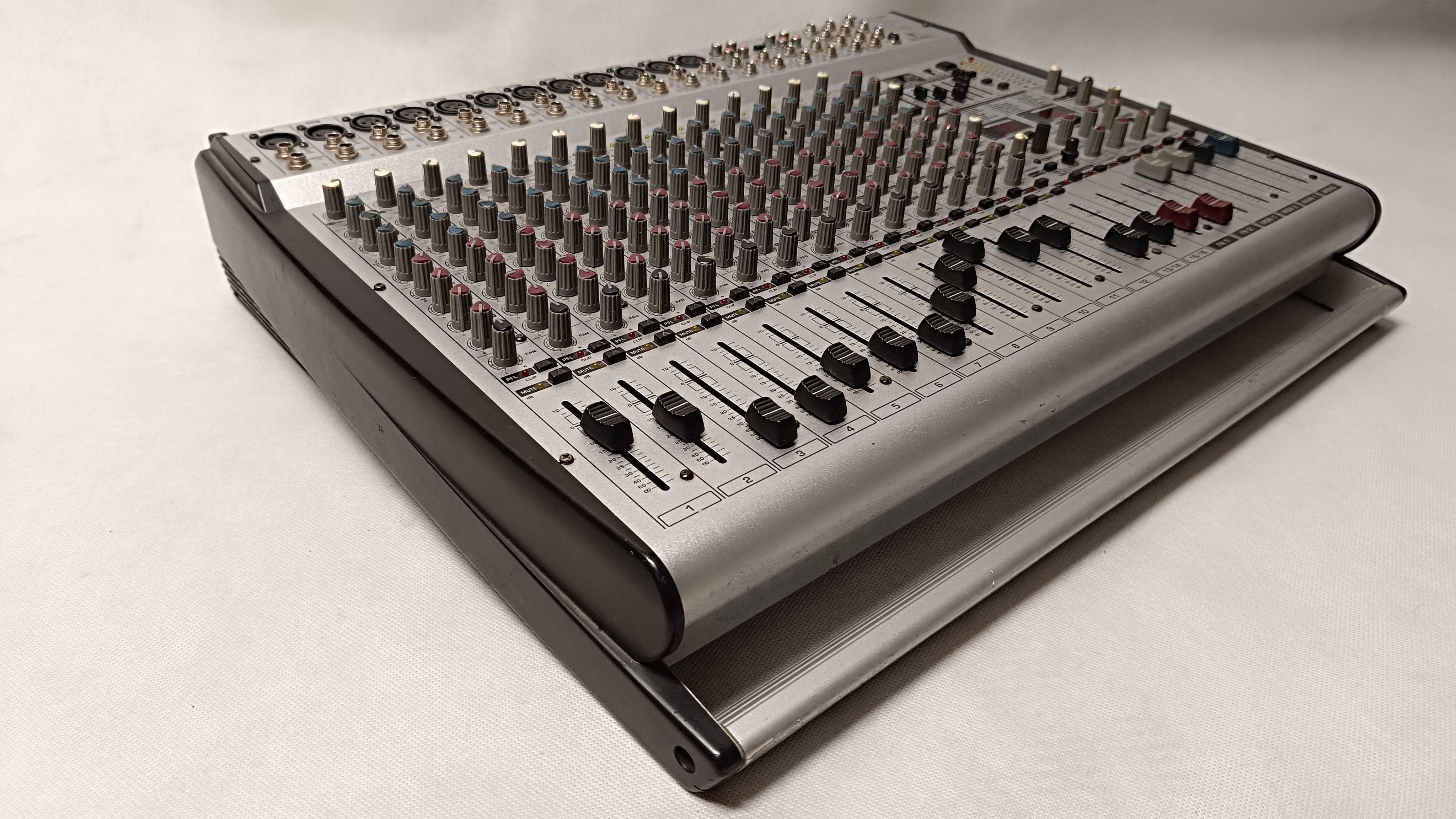 BEHRINGER PMH 5000 - powermikser