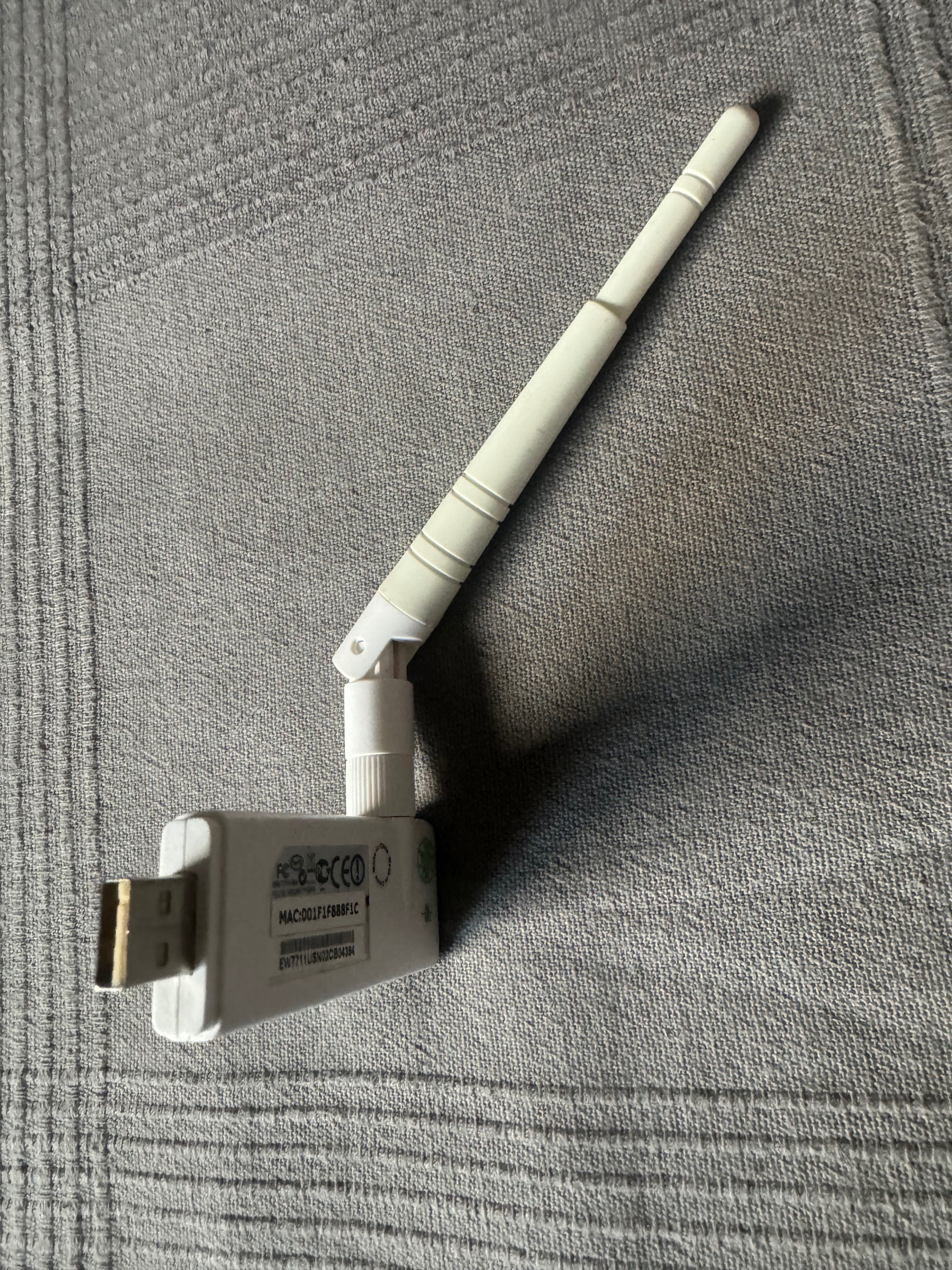 Karta bezprzewodowa USB Edimax EW-7711USn z anteną 3dBi.