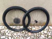 Rodas DTSwiss 350 + aros No Tubes Crest