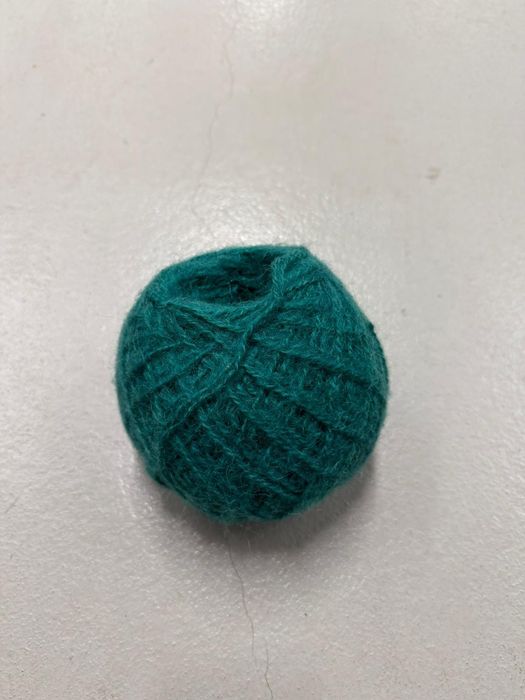 Zielona włóczka jeden motek