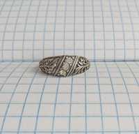 Кольцо серебро 925 пр. 1.8 гр. Размер 18.5