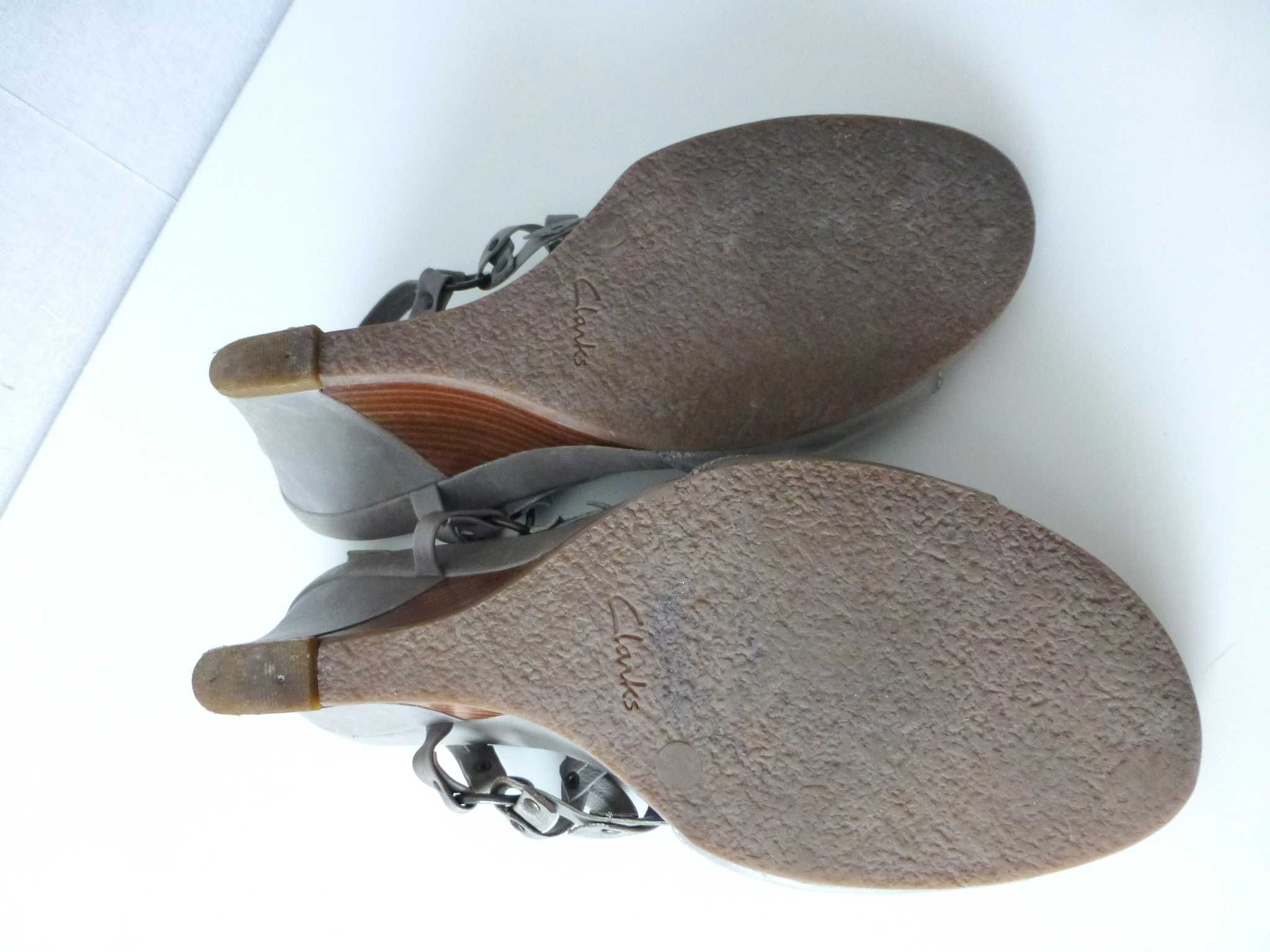 Clarks ażurowe sandały koturn 41 wkładka 26,5cm