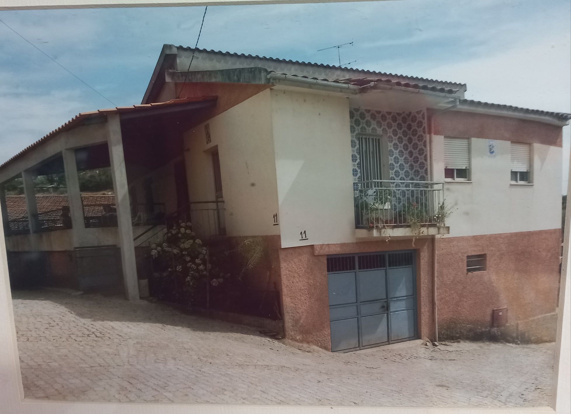 Moradia em VALBOM DOS FIGOS. 8 km de Mirandela.