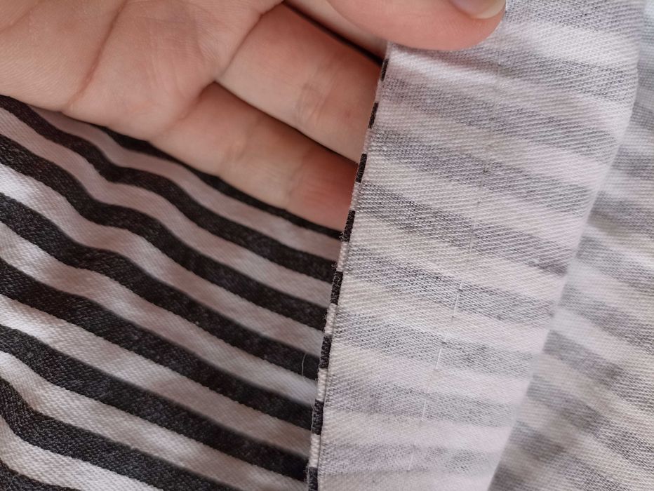 Трикотажні літні шорти в чорно-білу полосочочку