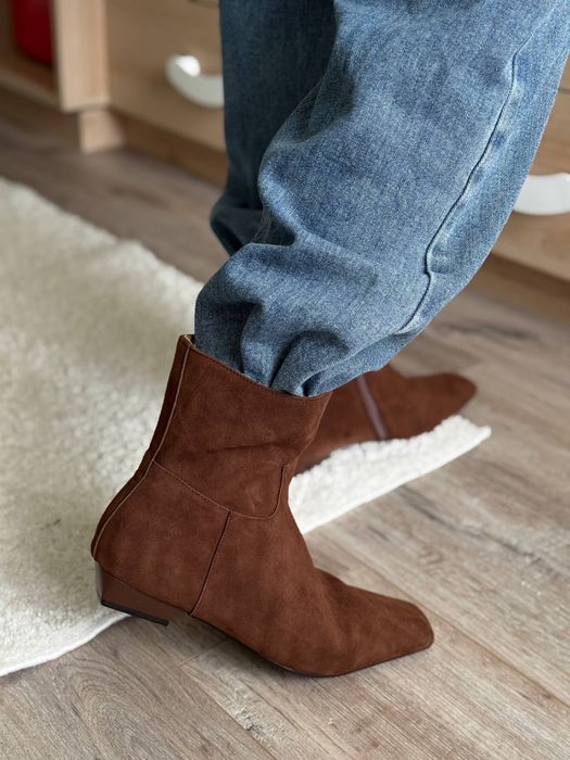 Нові замшеві ботінки , сапоги , чоботи , черевики