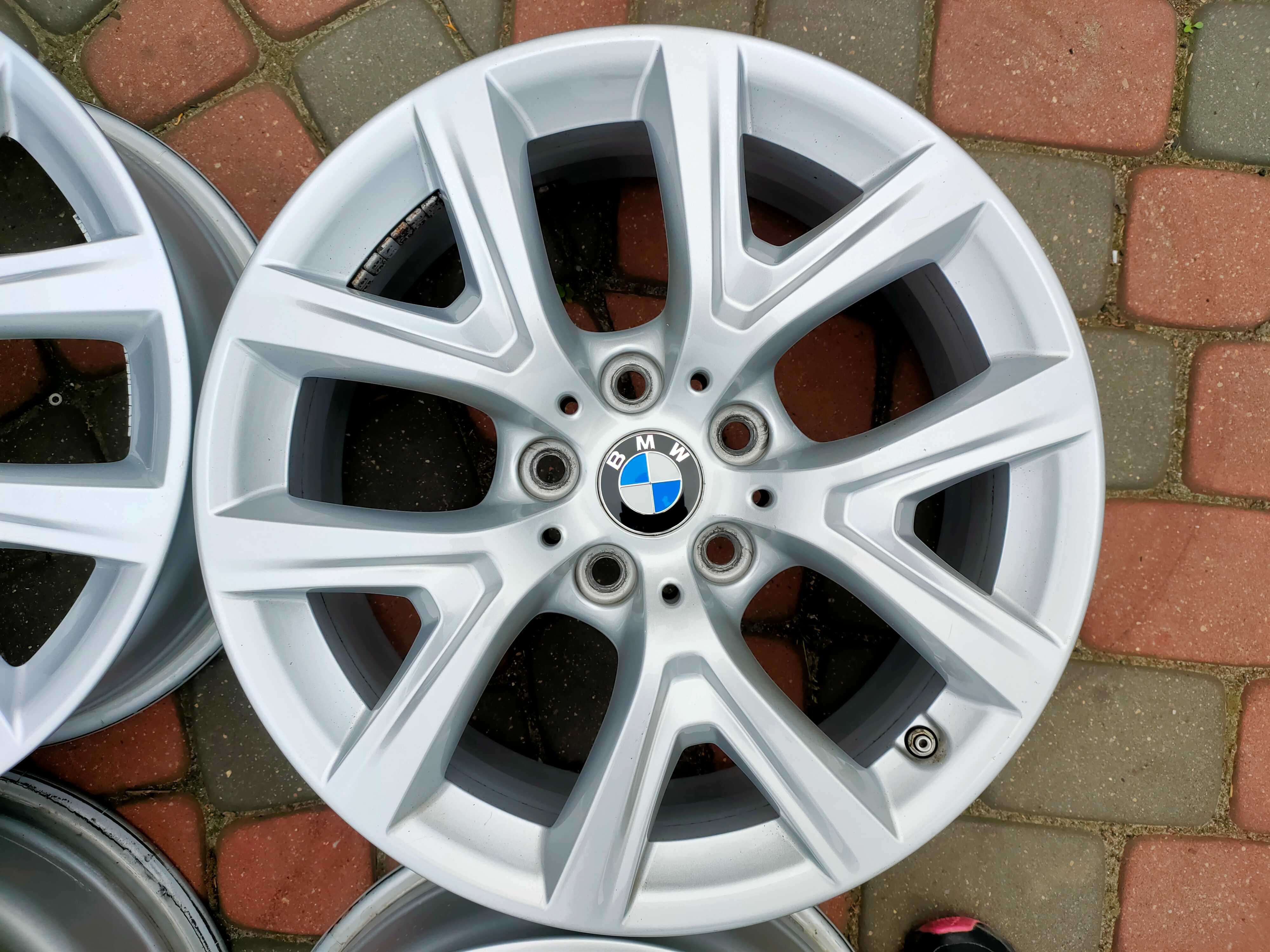 Felgi aluminiowe BMW 5x112 6,5J17 Et39 Fi66,6 D106