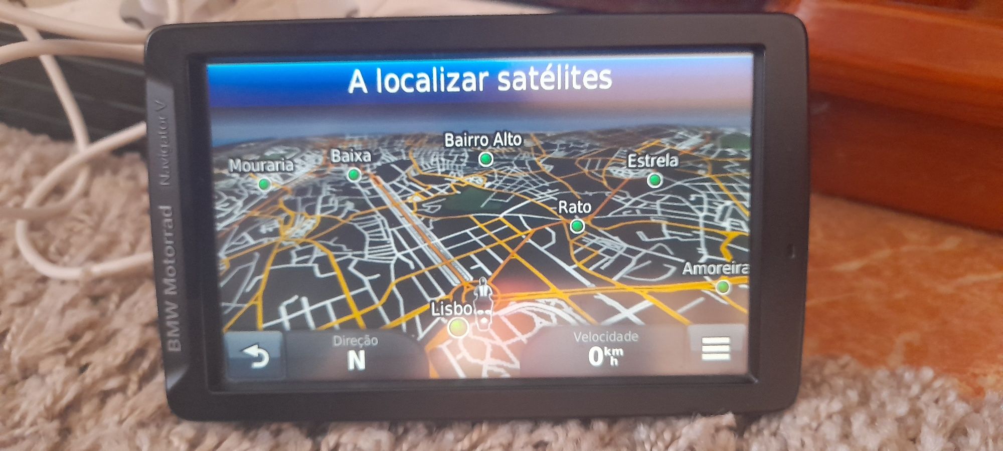 Navigator v  BMW