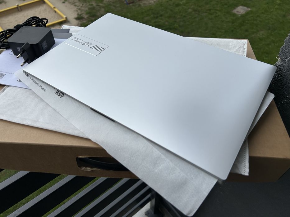 Mocny Asus Vivobook Go 15 E1504F*Komplet*16/SSD512GB*Rayzen 5/OLED!