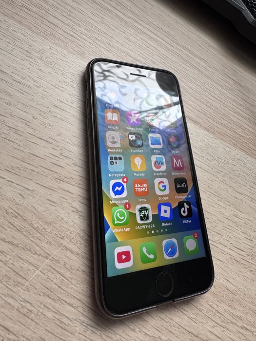 Iphone 8 64 GB. CZARNY