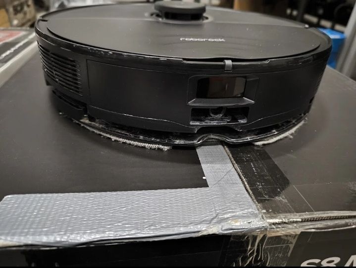 Продаю робот-пилосос Roborock S8 MaxV Ultra

Станція 5в1

Камера+LiDA