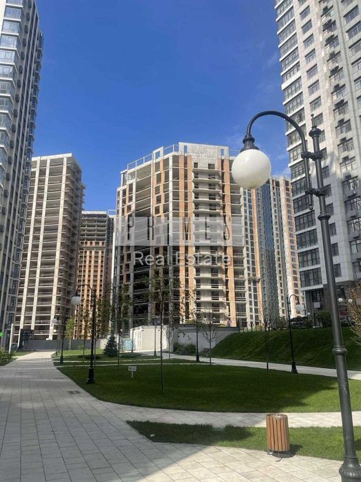 ЖК Новопечерські Липки 2К=90м2 вул А.Верхогляда 9 клубний будинок 8чер