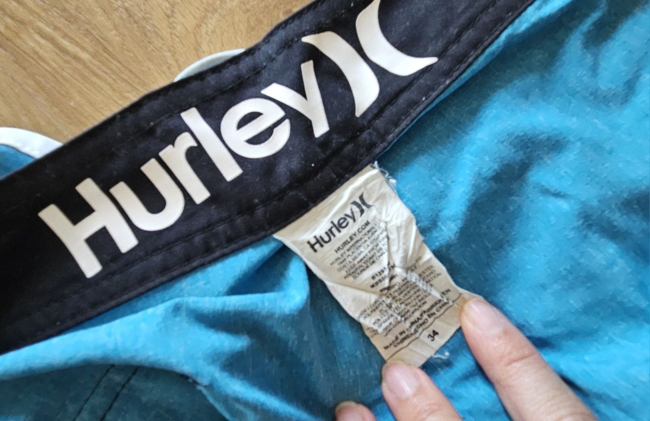 Calções banho azuis e pretos Hurley