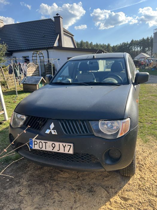 Mitshubishi L 200