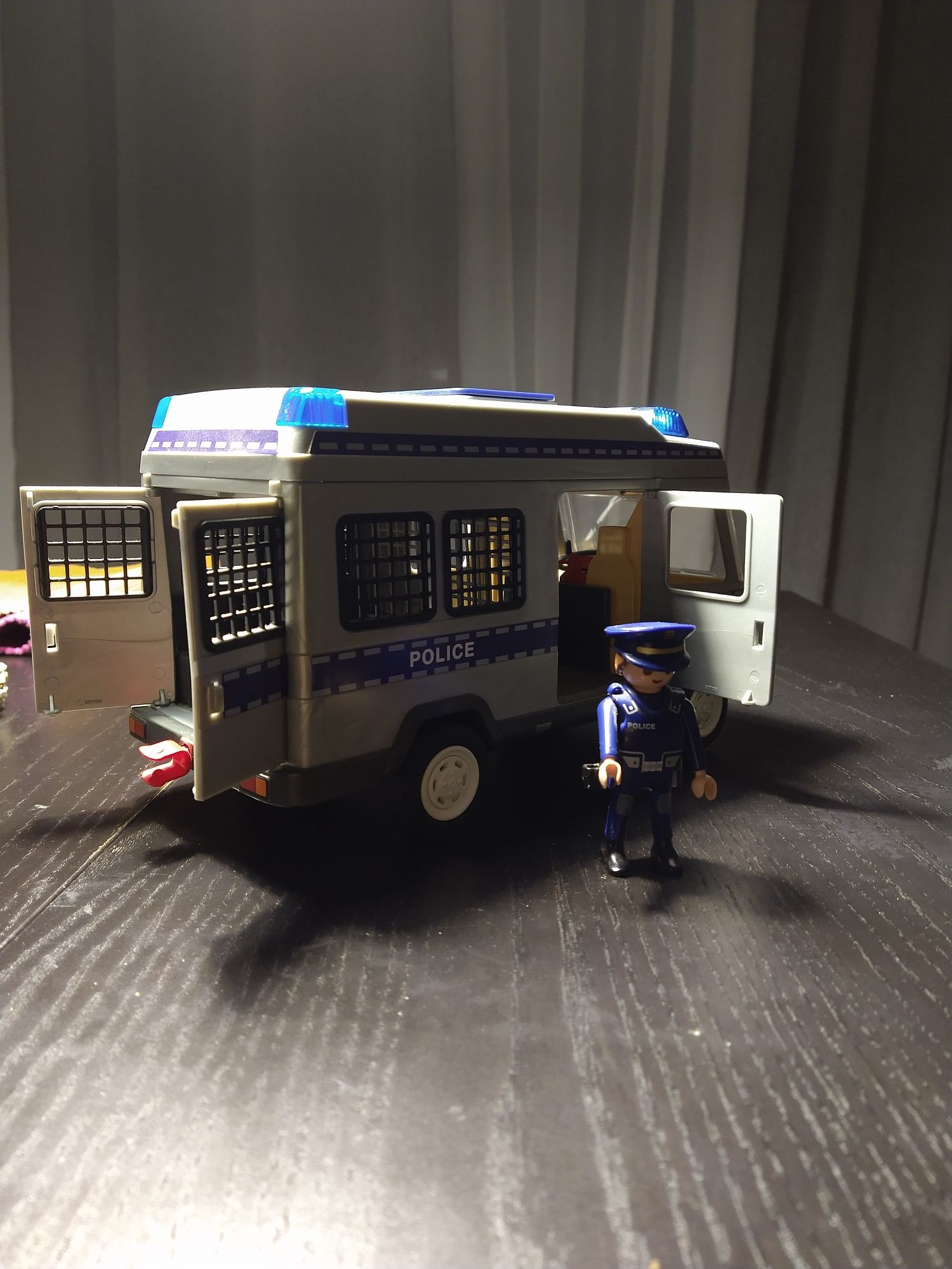 Carrinha playmobil polícia