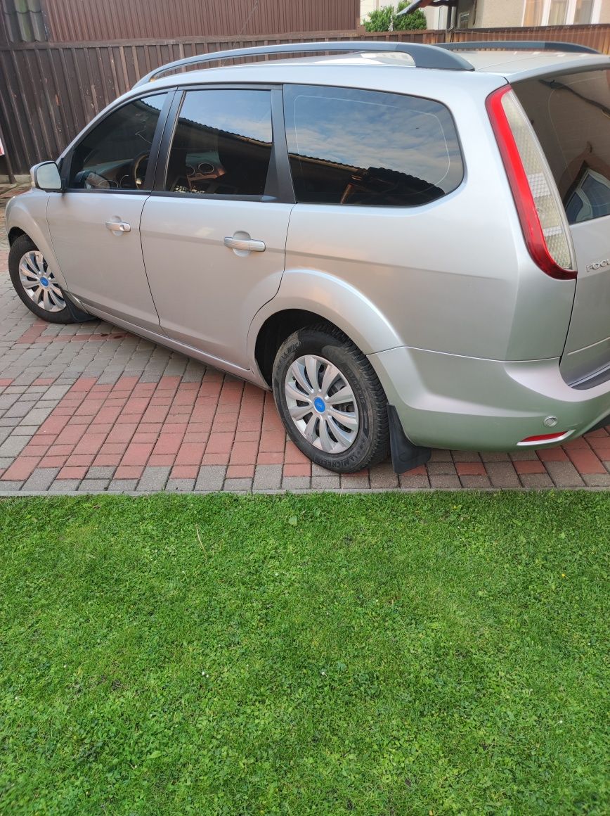 FORD FOCUS 1.6 2010
