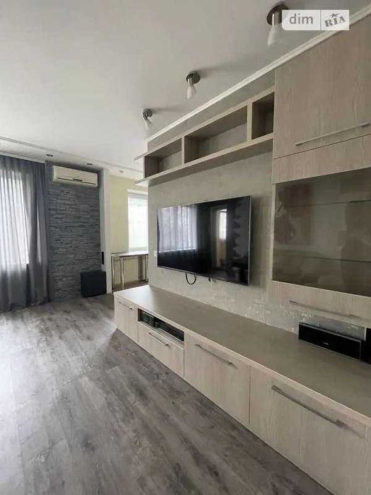 Надаємо безкоштовне житло з наданням роботи