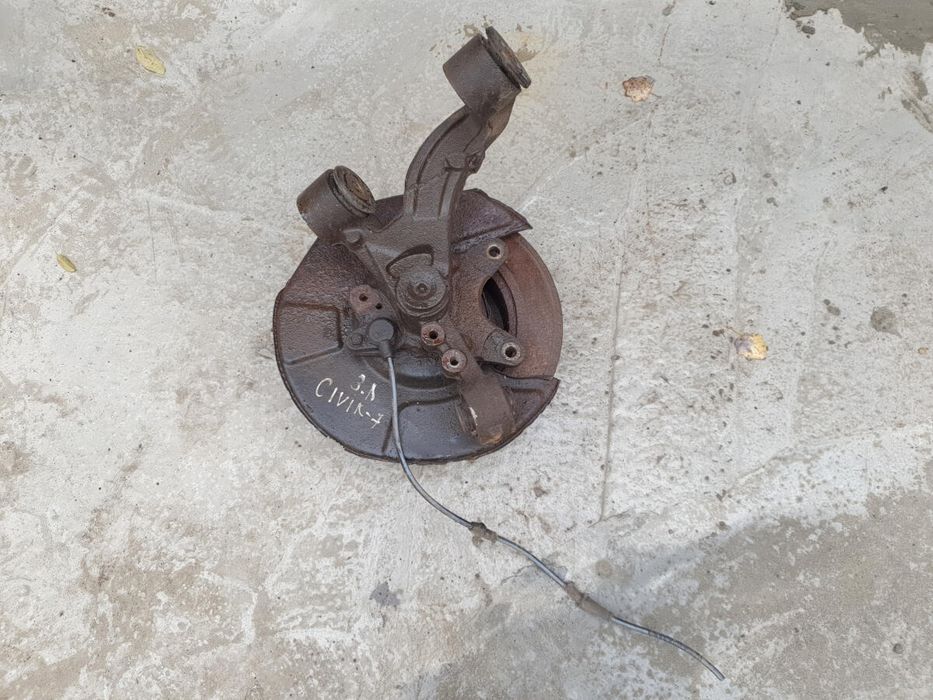 Кулак задний левий HONDA CIVIC 7 1998-2004 52215S6DG00 разборка
