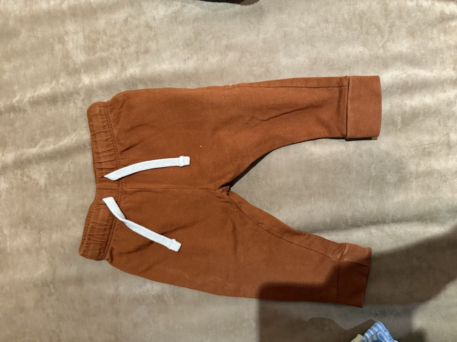 Одяг 68-74 розмір ( 4-6 місяців.)