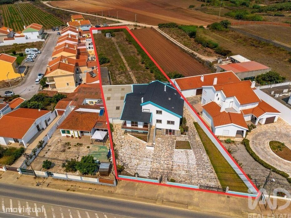 Casa / Villa T11 em Atouguia da Baleia de 533,00 m2