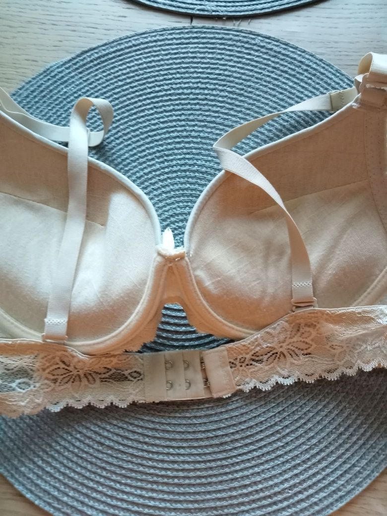 Biustonosz push up 75B