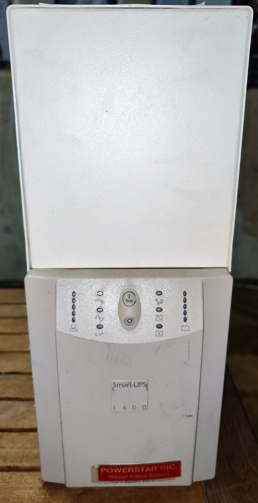 APC Smart UPS 1400 / Вхід 220-240 / Вихід 110-120 / для аудіо на 110В