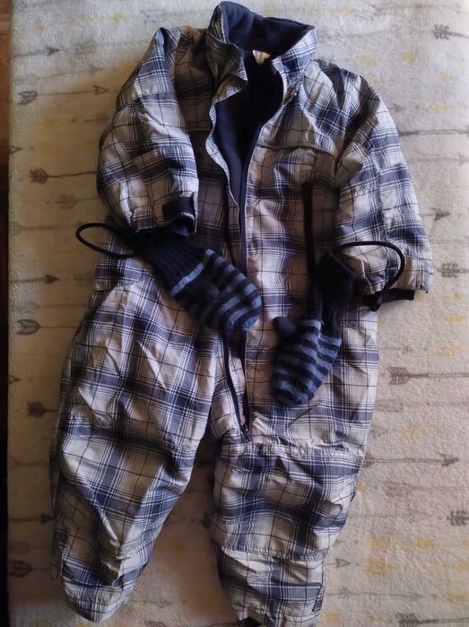 Kombinezon rozmiar 80 z rekawiczkami