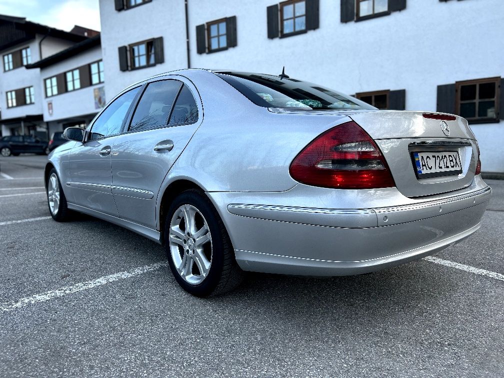 Mercedes-Benz w211