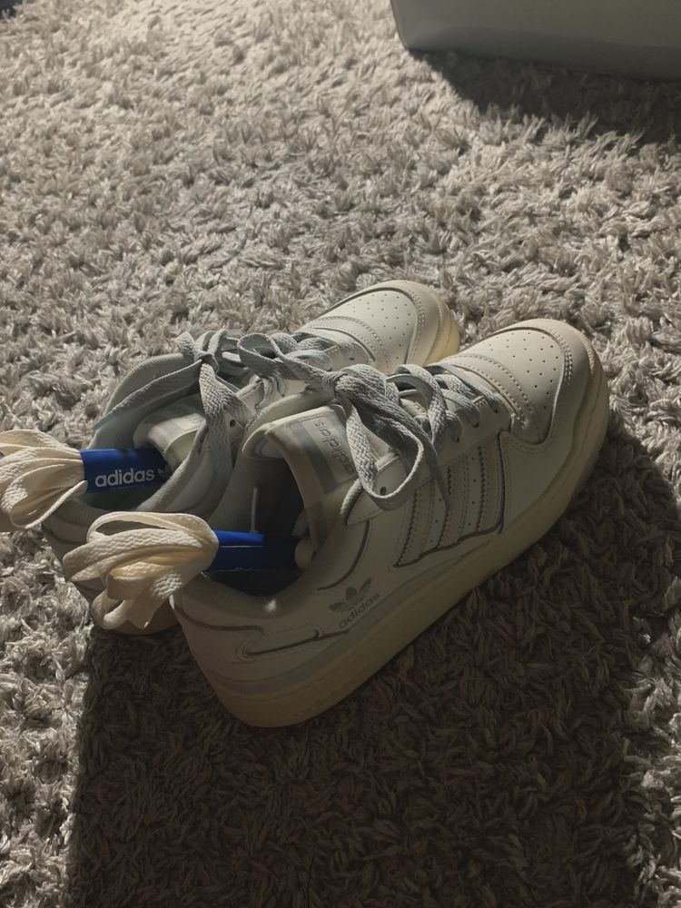 Adidas forum low