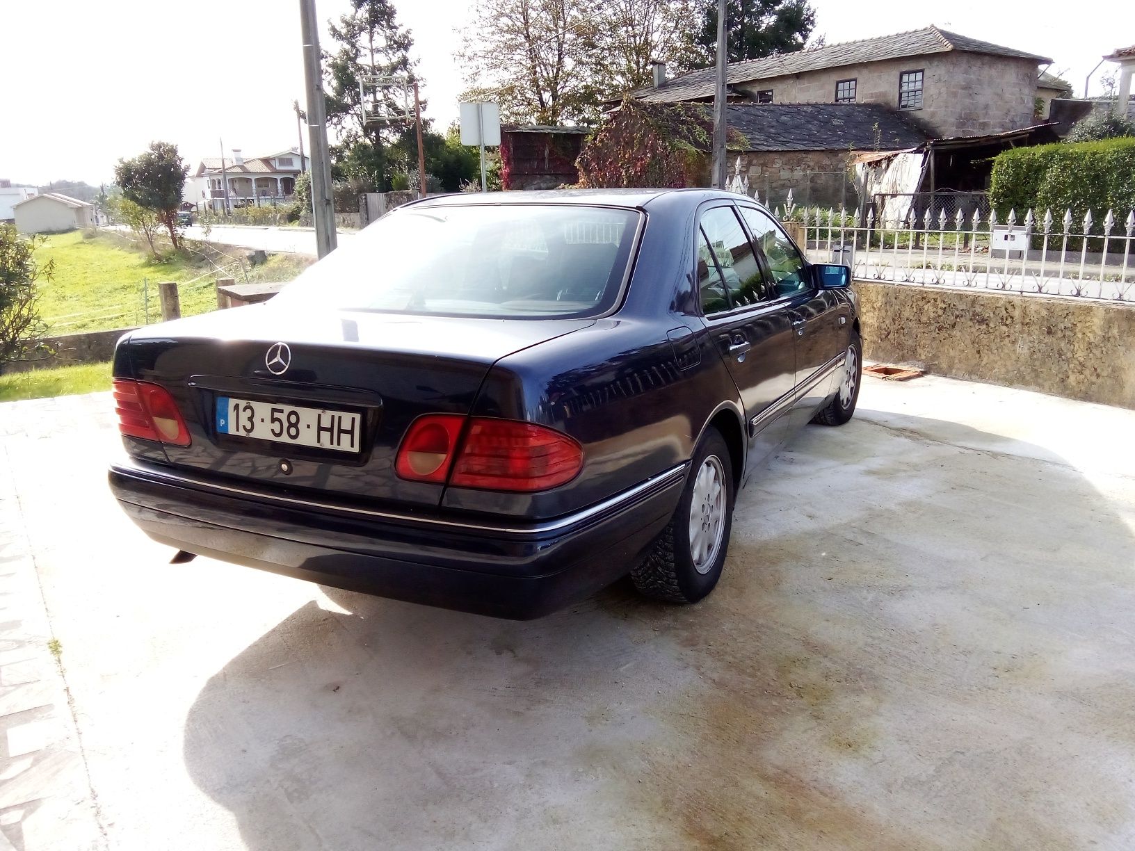 Mercedes bom estado