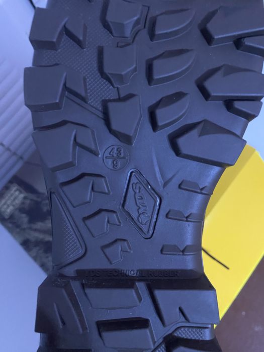 Берці, нові…YDS………………