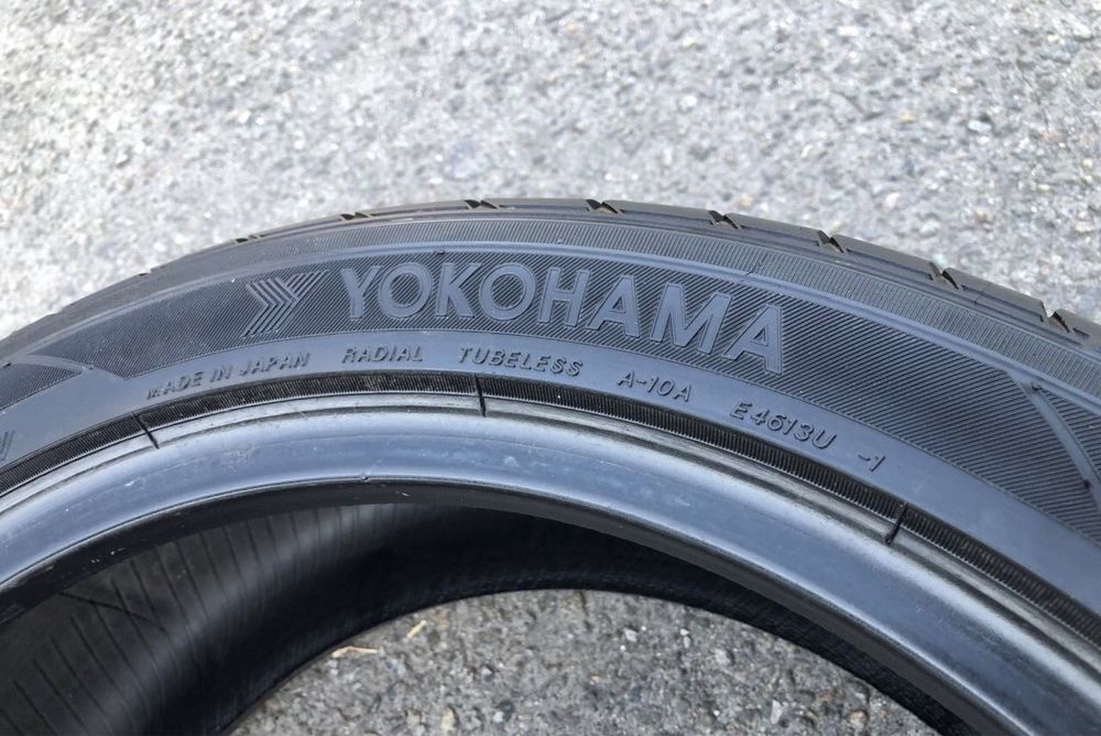 Шина одна Yokohama Advan A10 215/45 R18 одиночка