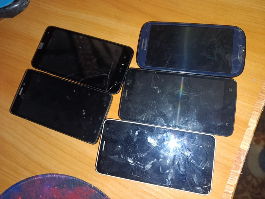 Телефони під відновлення