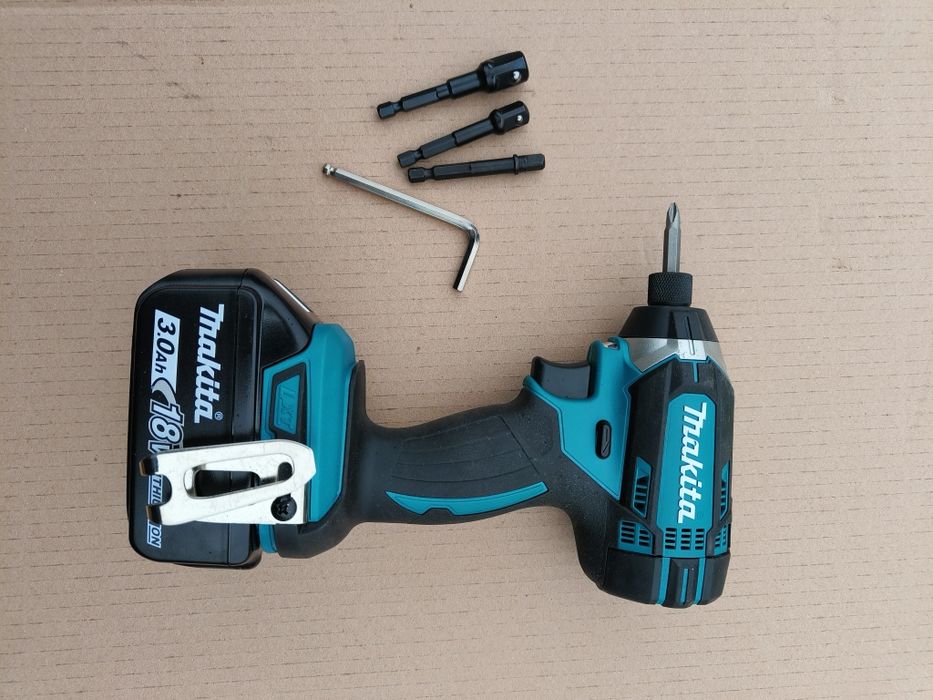 Zakrętarka Makita DTD152 wkrętarka udarowa 18V bateria ładowarka