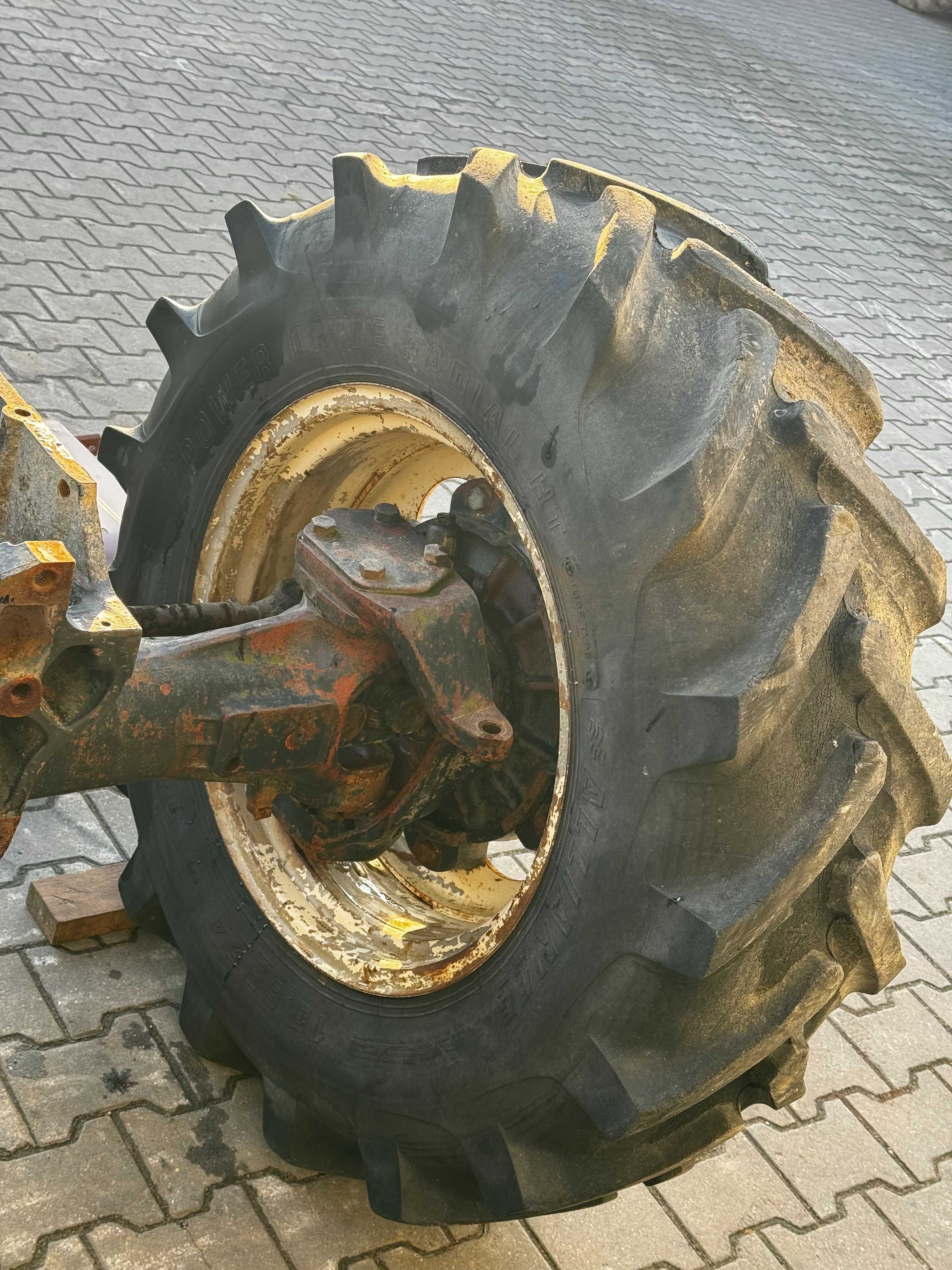 Przedni napęd, nowy typ | URSUS/ZETOR 4 cyl., np. 912, 914, 1014, 8145