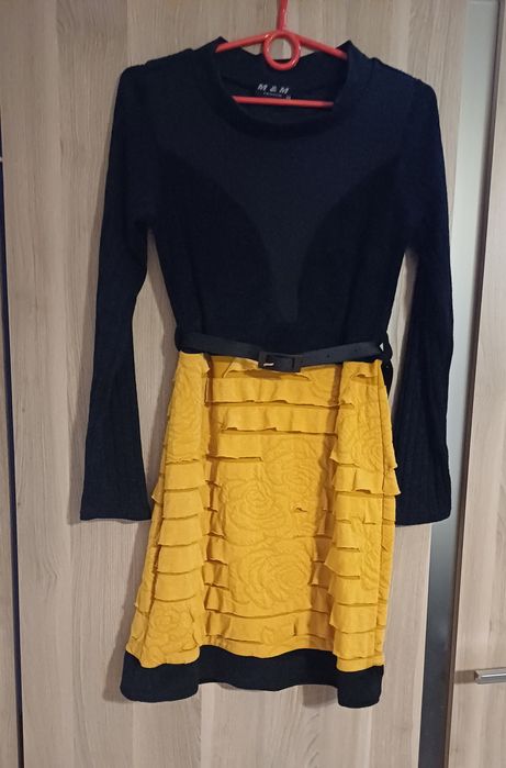 Sukienka czarno-żółta z paskiem M