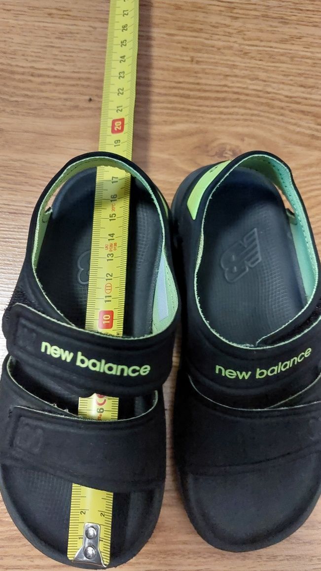 Sandały dziecięce New Balance roz. 27