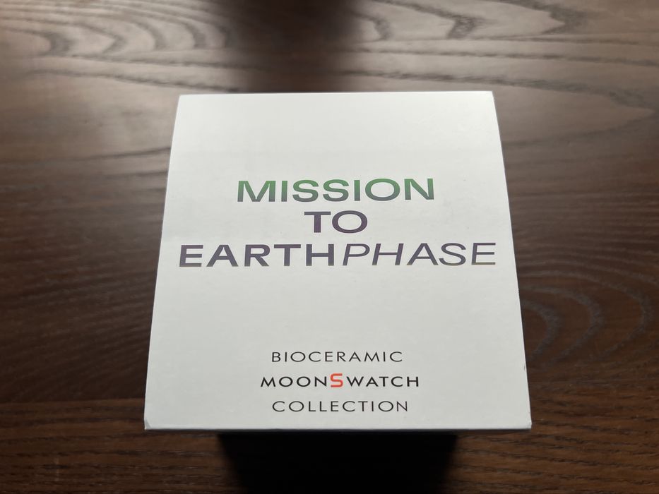 Swatch x Omega Bioceramic MoonSwatch Collection Mission to the earth