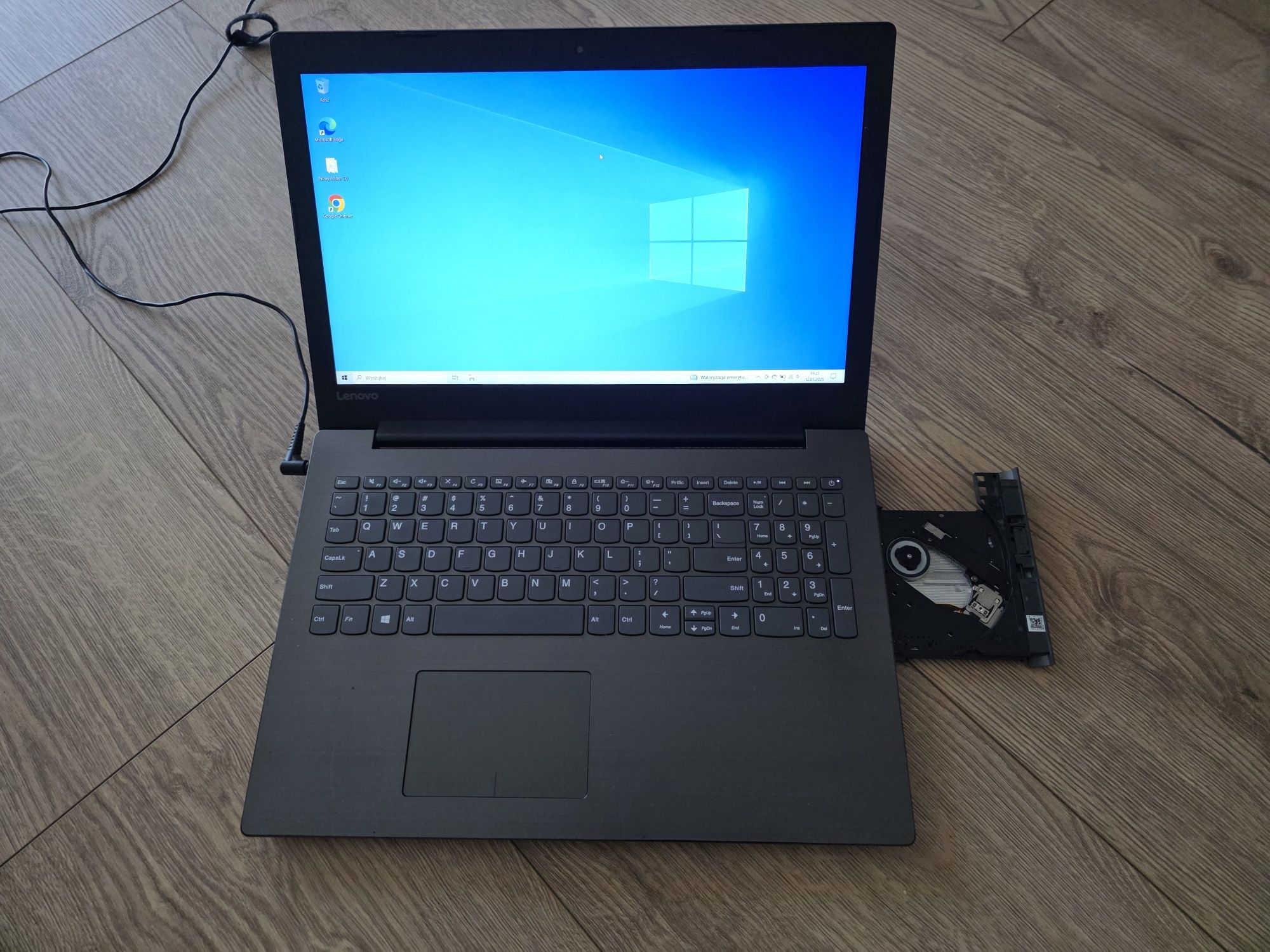 Lenovo ideapad 330-15IKB, 250GB SSD samsung evo, i3.