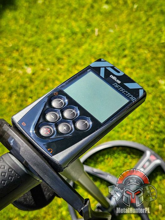 Wykrywacz Metali XP Deus z panelem, sztycą, słuch. WSA i cewką 11"