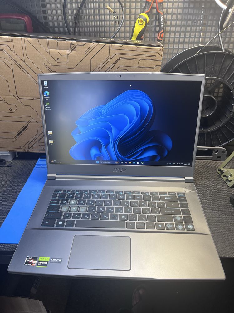 Ноутбук MSI Thin A15 Cosmos Gray