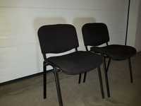 Duas cadeiras de apoio para cabeleireiros