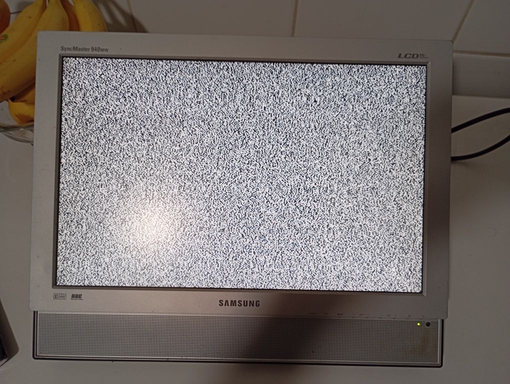 TV monitor com suporte