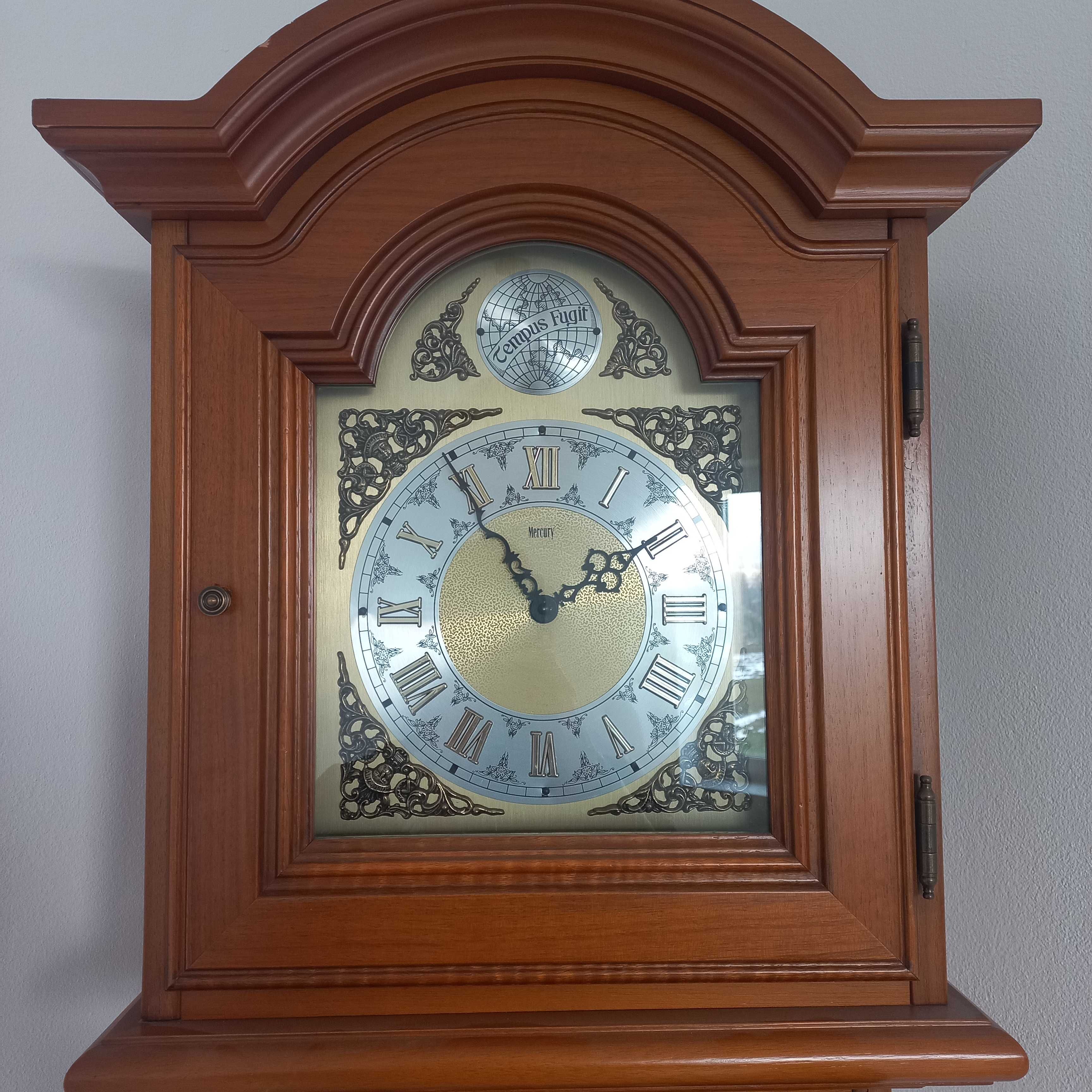 Duzy zegar kwadransowy Tempus Fugit
